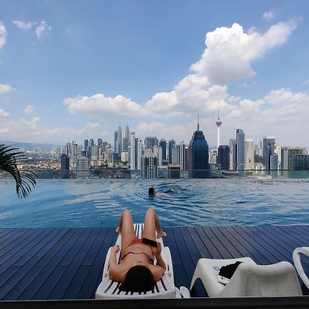 Starsbed Klcc Skyview Roof Pool Hostel Kuala Lumpur Dış mekan fotoğraf