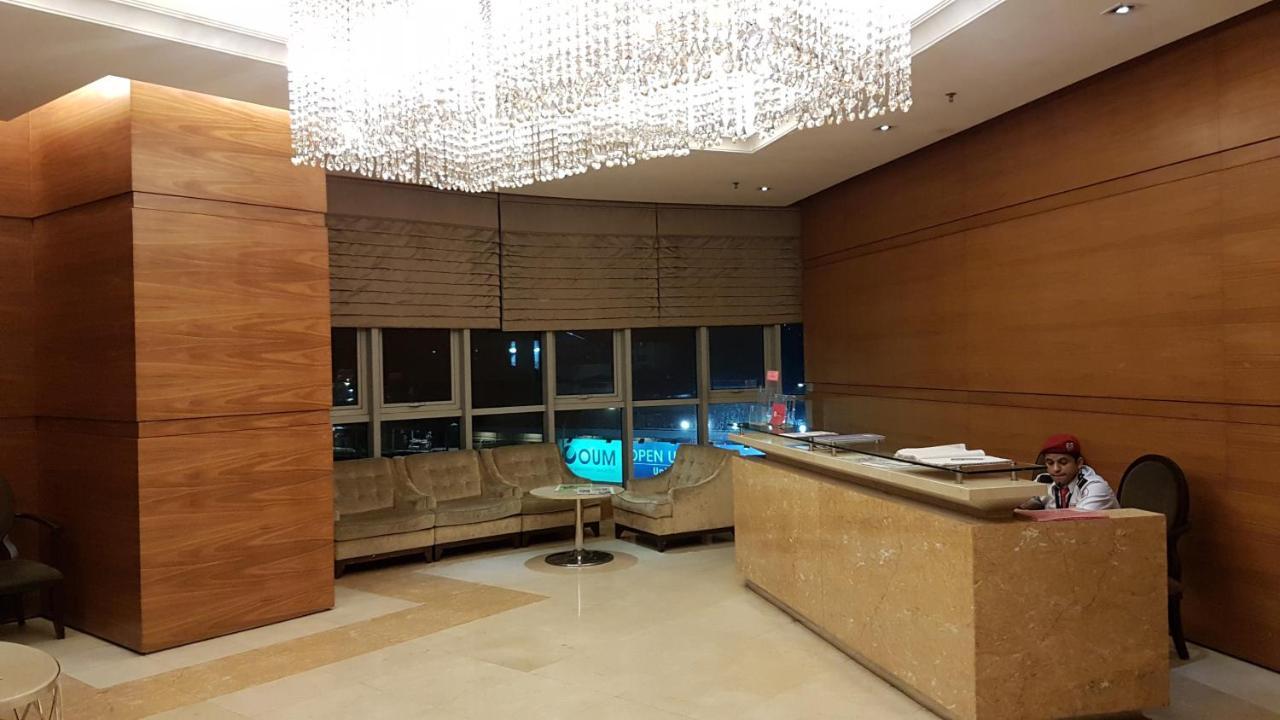 Starsbed Klcc Skyview Roof Pool Hostel Kuala Lumpur Dış mekan fotoğraf