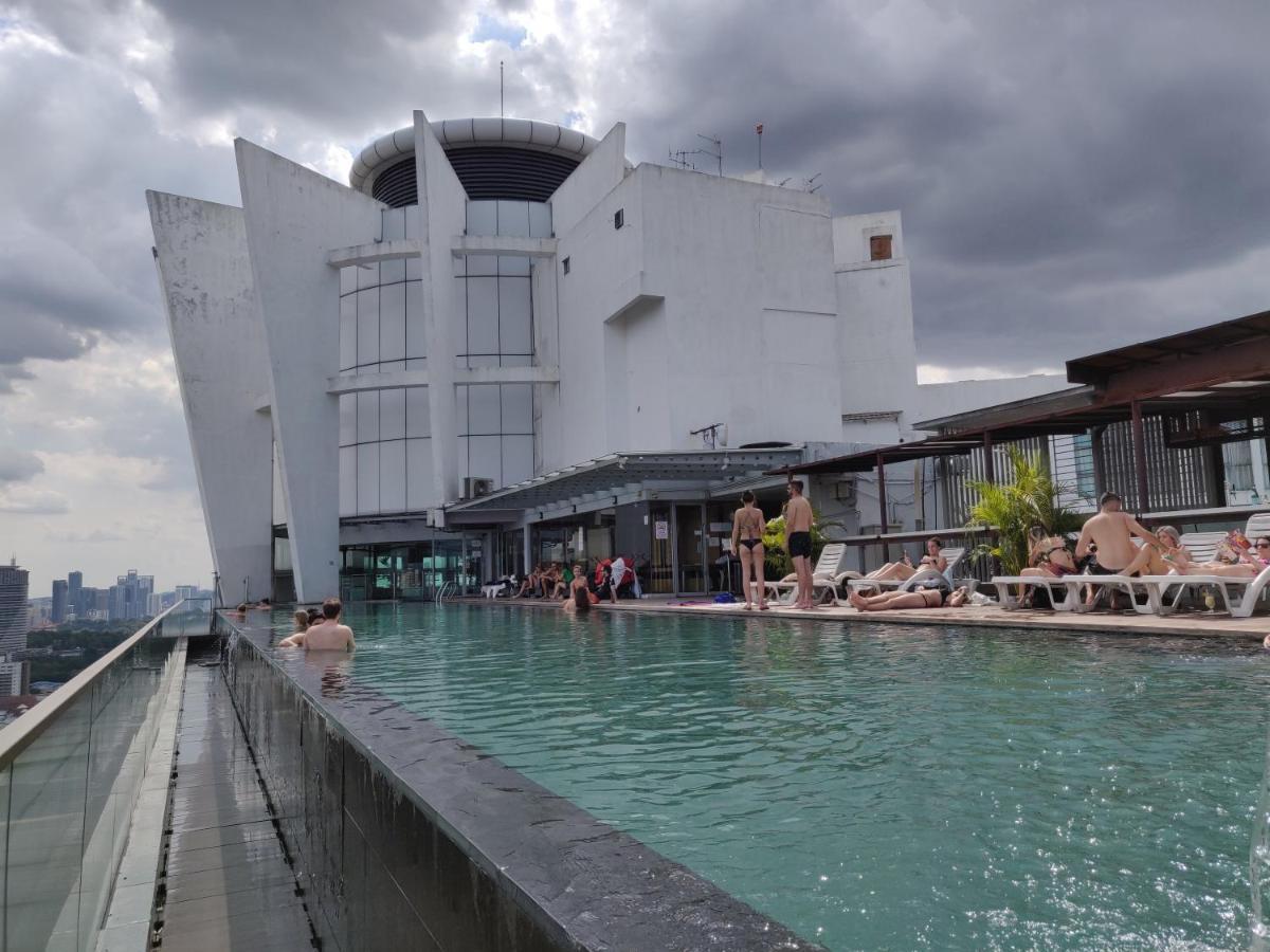 Starsbed Klcc Skyview Roof Pool Hostel Kuala Lumpur Dış mekan fotoğraf