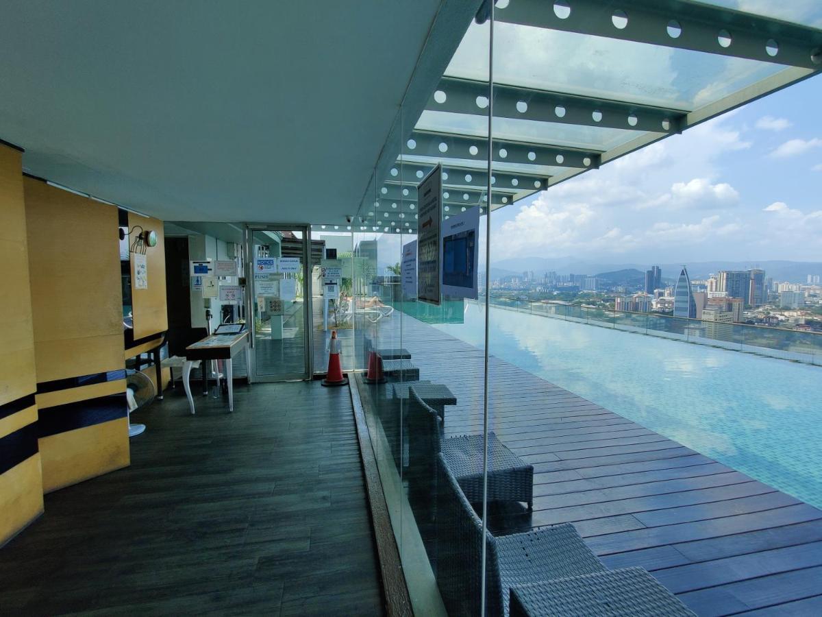 Starsbed Klcc Skyview Roof Pool Hostel Kuala Lumpur Dış mekan fotoğraf